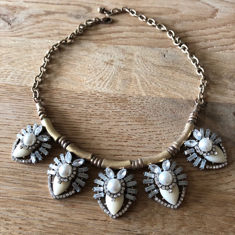 Statement necklace